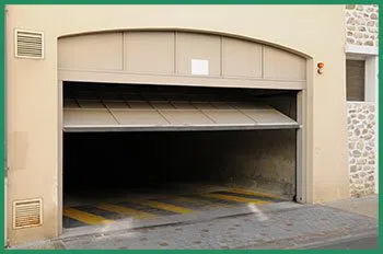 Quality Garage Door Service Cold Spring Harbor, NY 631-593-1287 - hom-cont-gr-22m