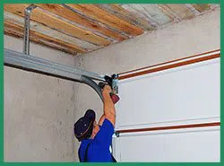 Quality Garage Door Service Cold Spring Harbor, NY 631-593-1287 - sprin-sid-gr-22m